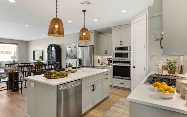 Ohana Hive 5 Bedroom Townhouse