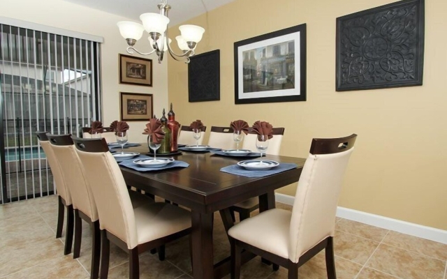 7BR Pool Home In ChampionsGate