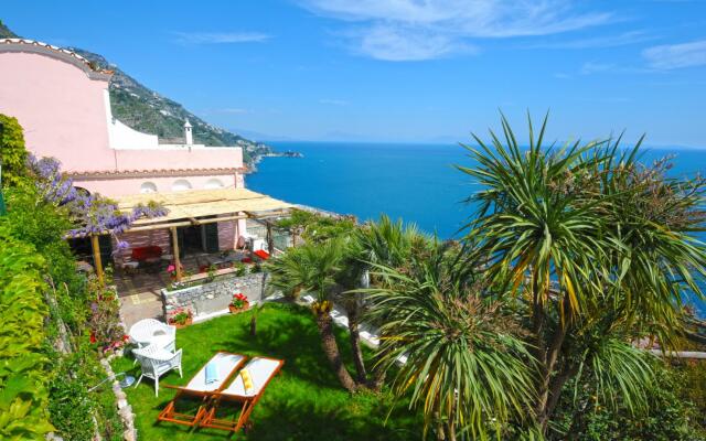 Casale Fralisa - Marvelous Terrace and hot tub With sea View