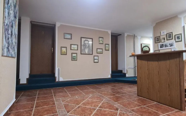 Guest House Tiha noć