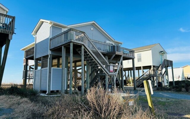 Sea It All 2 Bedroom Home by RedAwning