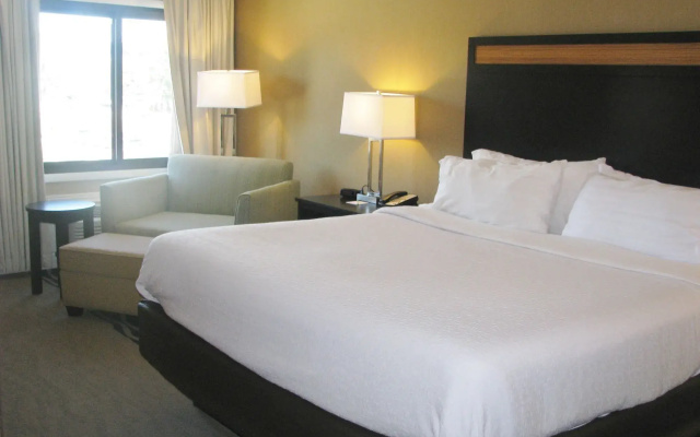 DoubleTree by Hilton Downtown Concord