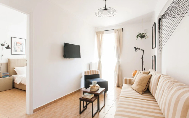 Nephiria's Boho House with Acropolis View