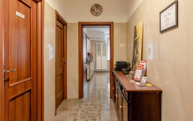 4-bdr Apt Among Colosseum&termini 10-people