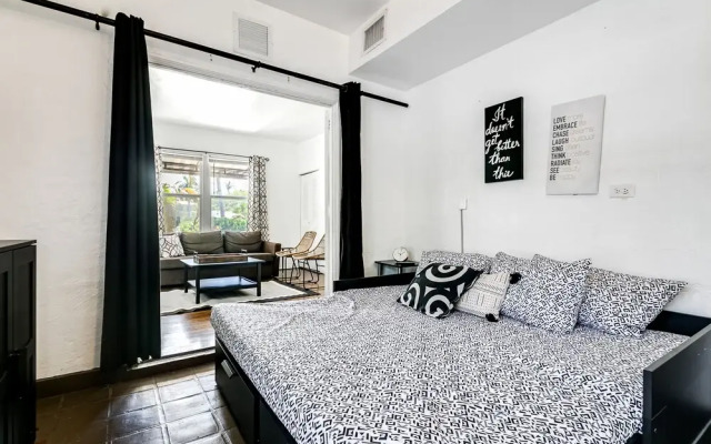 2 Bedroom/2 Bathroom Townhouse with Hottub
