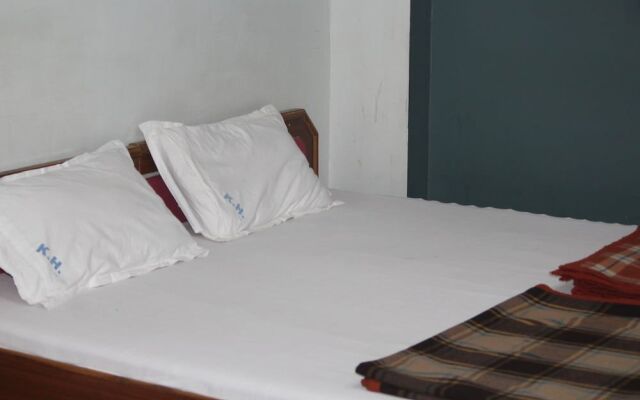 Kanchan Hotel