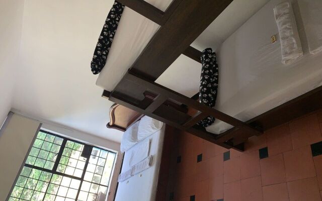 Natural House Hostel