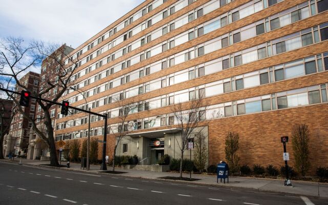 One Bedroom Apartment in Brookline by Namastay