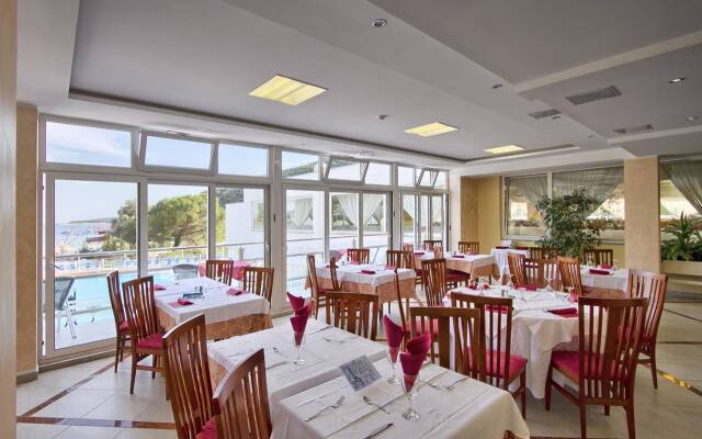 Mimosa Lido Palace