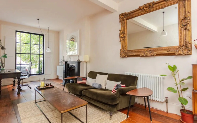 Stunning 2 Bedroom House in Peaceful London Fields