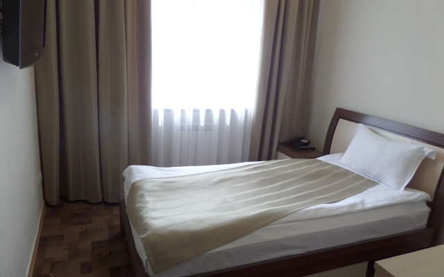 Hotel Alma