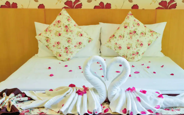 The Orange City Resort