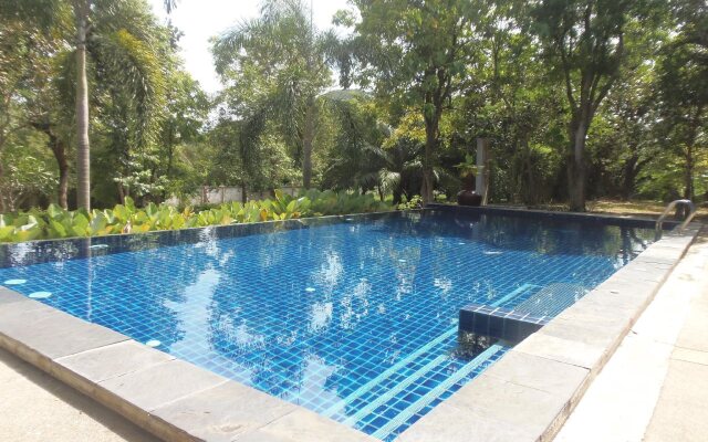 Sattahip Pool Villa