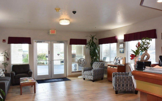 Travelodge Suites by Wyndham Newberg