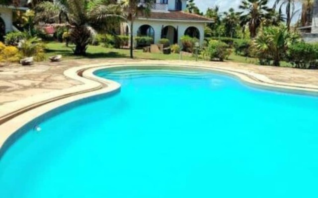 Stay.Plus Creek Residence Nyali