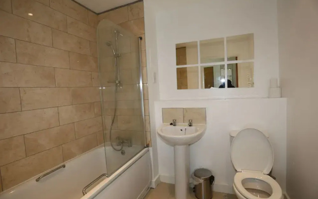 2 Beds Riverview Tideslea Apartment