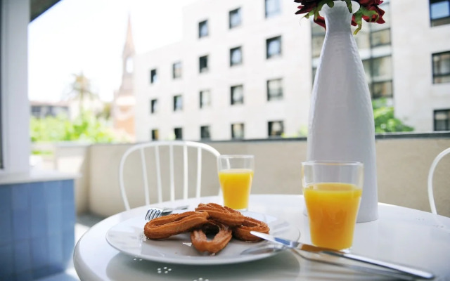 Amazing City Center Apartment