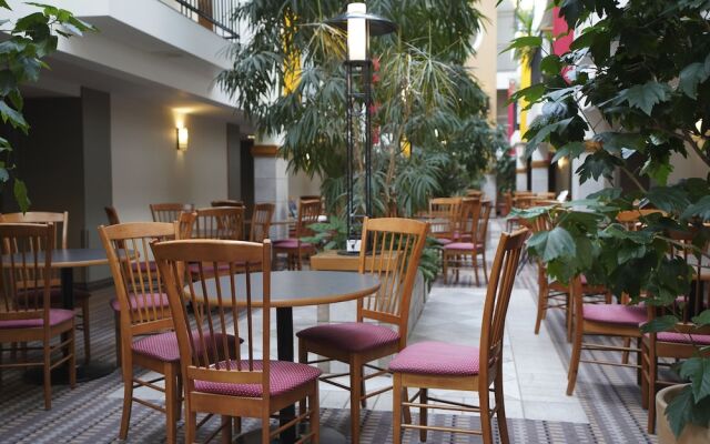 Hôtel Lindbergh – Laurier Québec