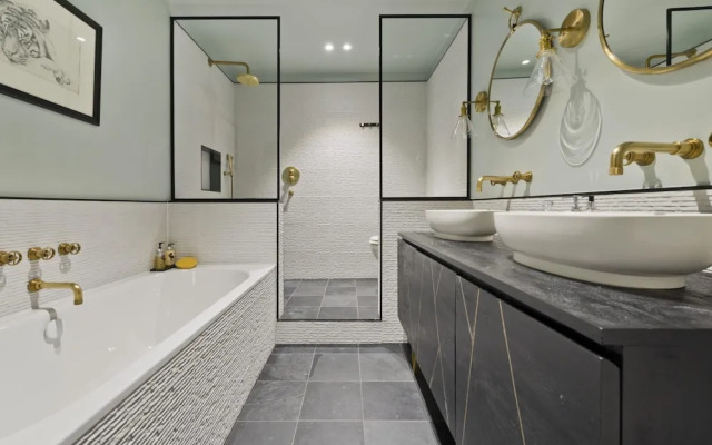 Long Stay Discounts - 3 Bed Kensington Garden Flat