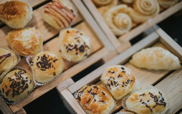 Adhiwangsa Hotel & Convention Hall