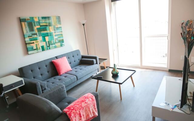 Fully Furnished Suites near Little Tokyo