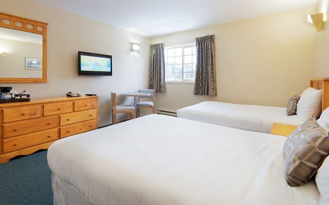 Fernie Slopeside Lodge