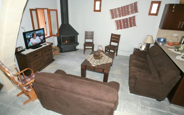 Areti Courtyard Villas