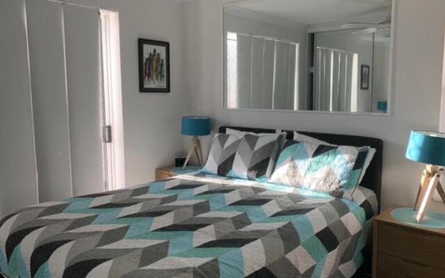 Unit 5 Sanctuary Shores, Kings Beach - Free Wifi!