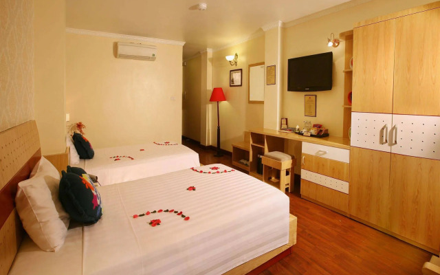 Hanoi House Hostel & Travel