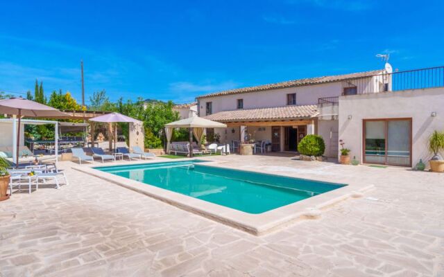 House Es Cos Moscari