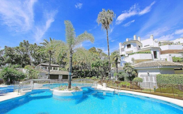 1152 Beachfront 2 Family Apartments 6 Bedr. Sleeps 15