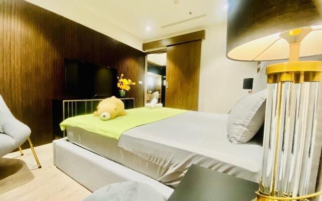 Sunrise City Alm's Luxury Apartment