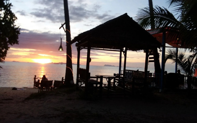 I Talay Beach Bar & Cottage Taling Ngam