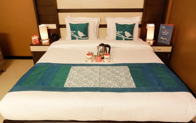 OYO 18814 Hotel Maya International