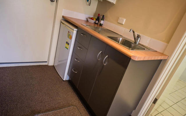 Alexander Cameron Suites