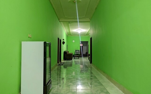 OYO 93411 Syariah Hotel Tomborang