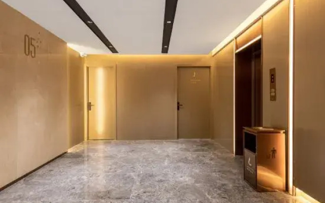 Lavande Hotel (Zhuhai Doumen Xinqing Kejiyuan)