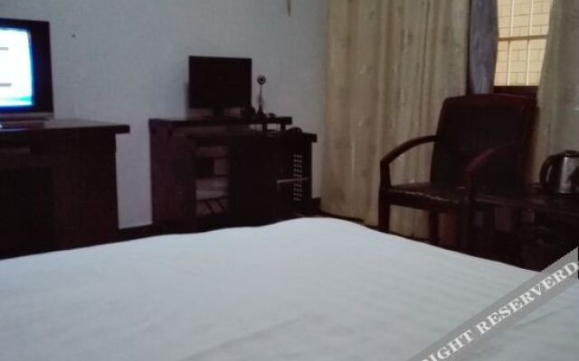 Sunshine Holiday Hotel