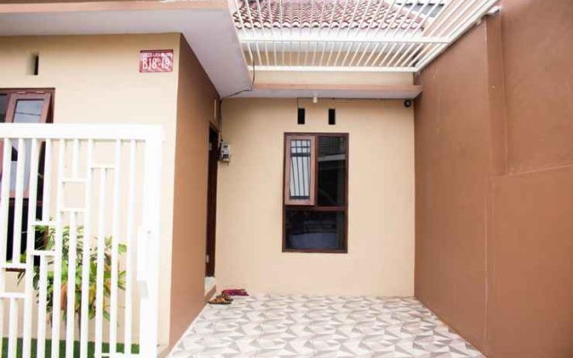 Homestay Villa Ijen - Four Bedroom
