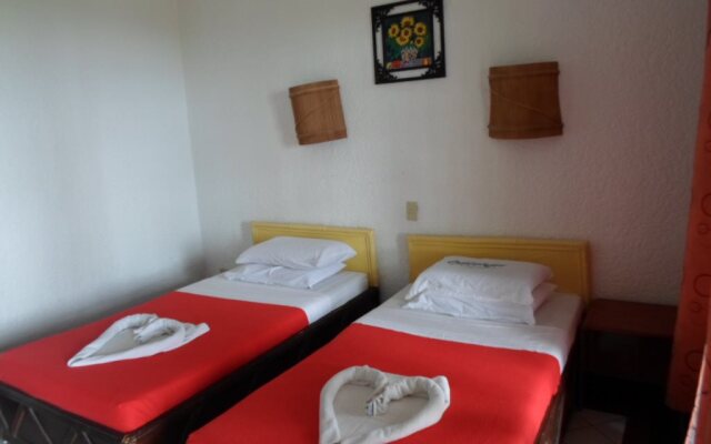 Estaca bay Garden Resort