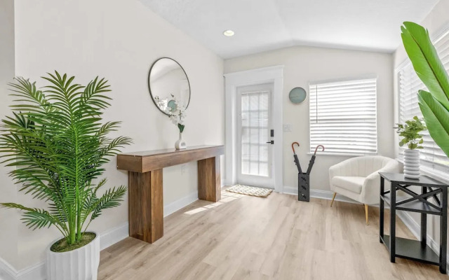 Barefoot Bungalow For 4