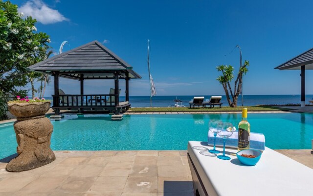 Villa Lovina Beach