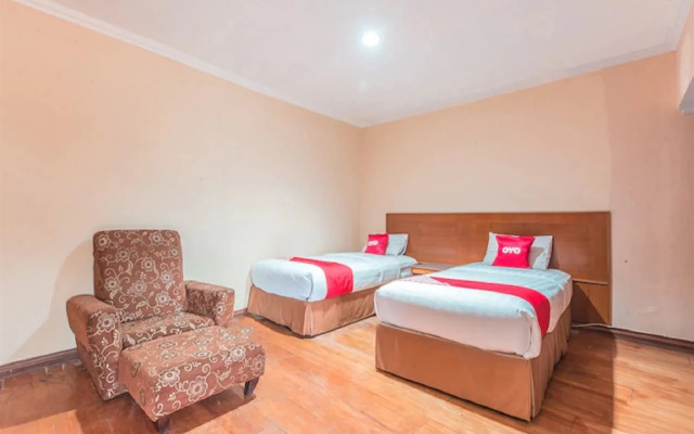 OYO 1383 Taman Cibinong 2