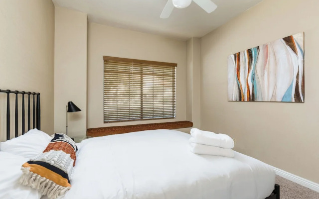 Scottsdale Oasis- Pool - Game Room - Putting Green