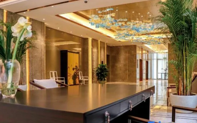 Zhongzhou Huayue International Hotel