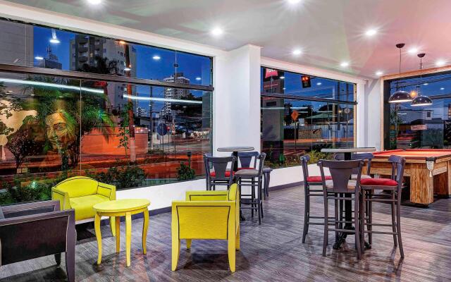ibis Taubate