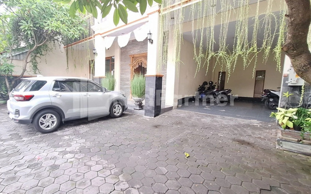 Nirvana Inn seturan Mitra RedDoorz