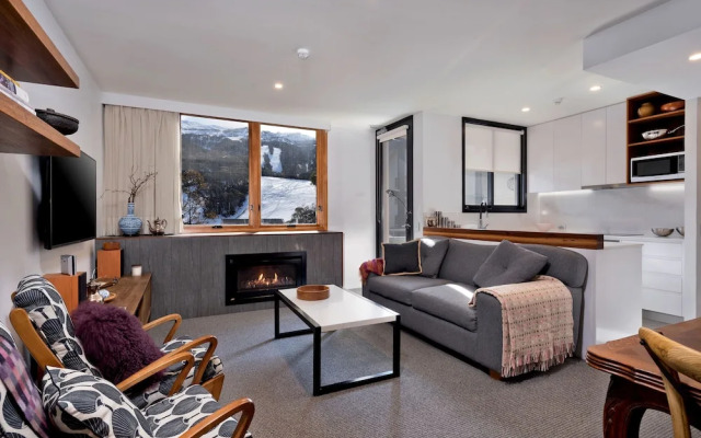 Nanook Thredbo Squatters Run