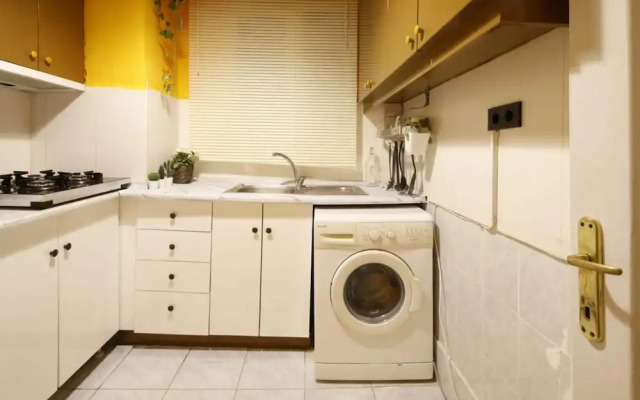 Vibrant Flat With Excellent Location in Beyoglu