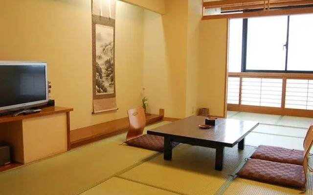 Yuzen Hotel